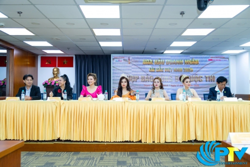 Phi Thanh Vân khởi động cùng cuộc thi Hoa hậu Doanh nhân Tài sắc Việt Nam mùa 3